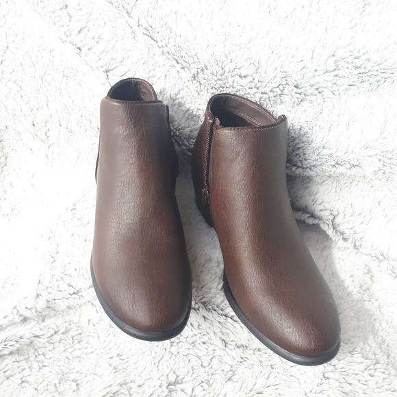 Booties - Picture 4 of 4